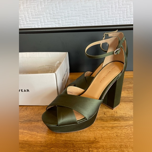 NWOT Who What Wear Green platform sandals - Picture 5 of 5